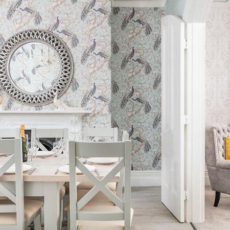 5 Bedroom Magnificent Georgian Townhouse- City Centre Bath Eksteriør billede