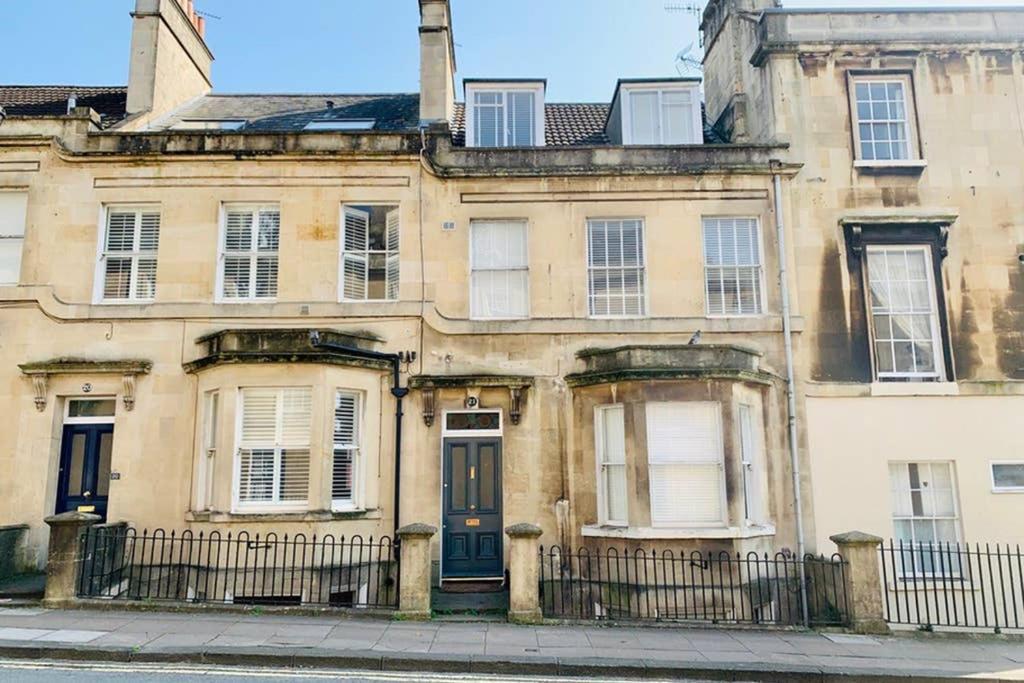 5 Bedroom Magnificent Georgian Townhouse- City Centre Bath Eksteriør billede