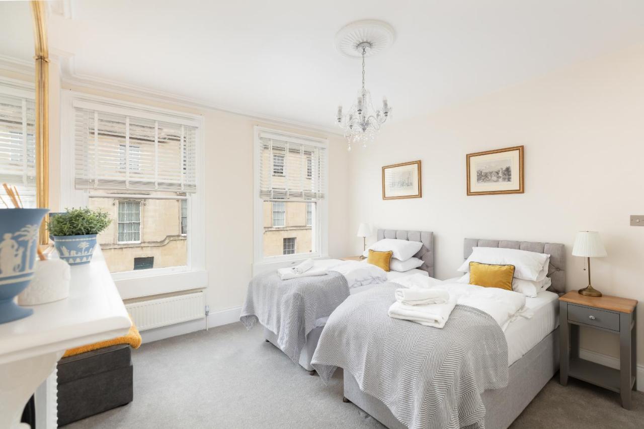 5 Bedroom Magnificent Georgian Townhouse- City Centre Bath Eksteriør billede
