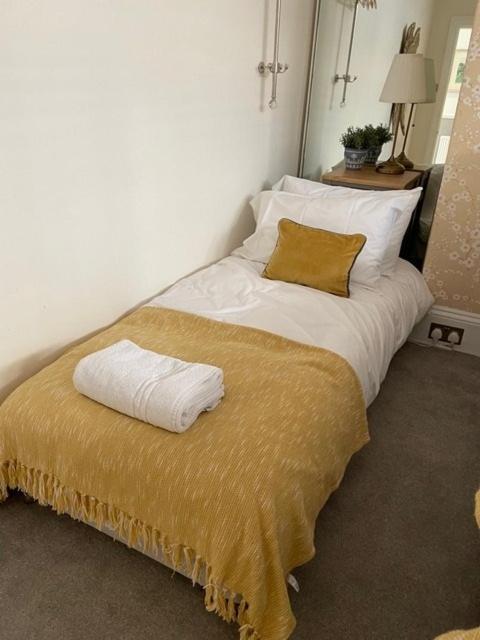 5 Bedroom Magnificent Georgian Townhouse- City Centre Bath Eksteriør billede